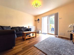 Lounge- click for photo gallery